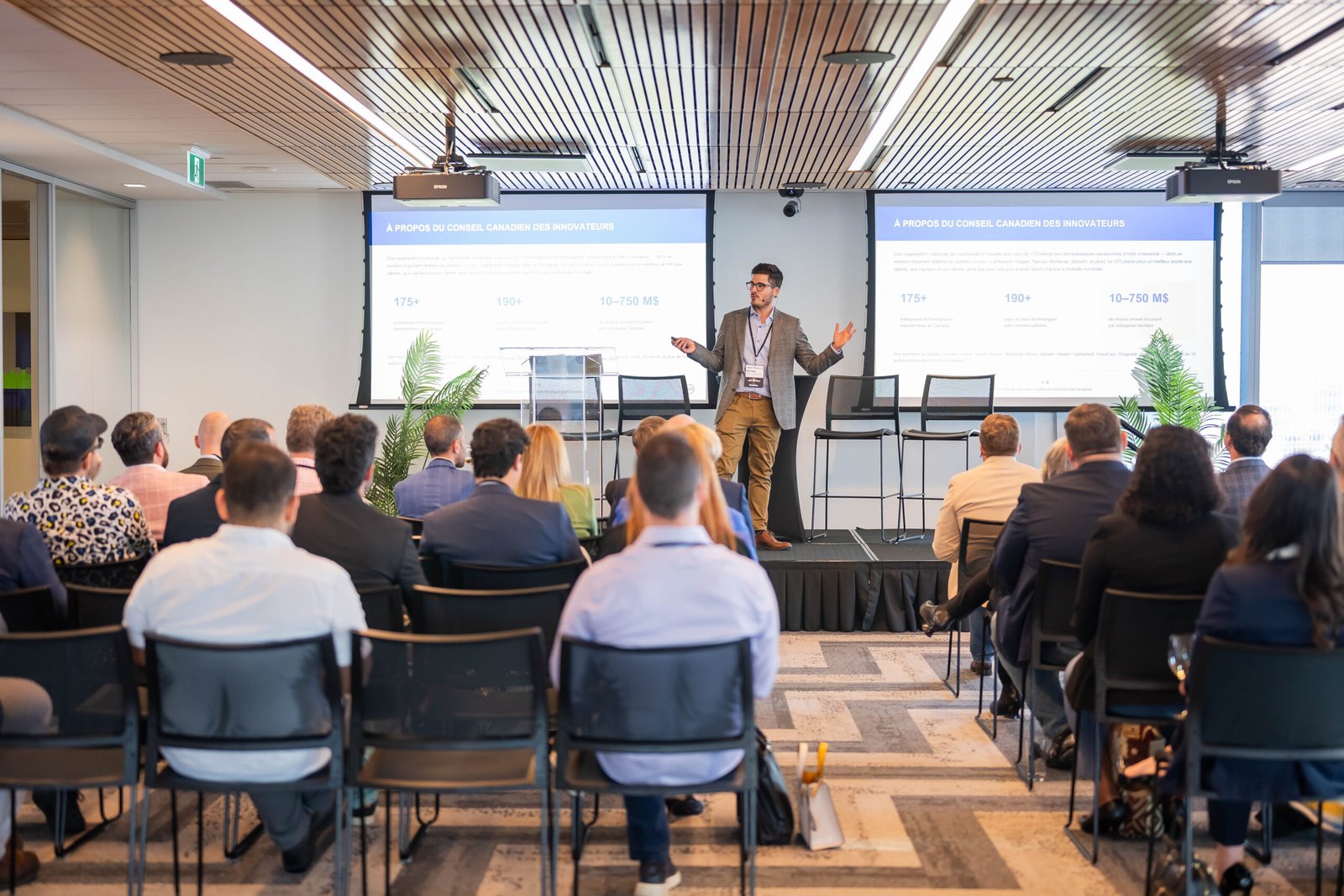 Corporate event photographed in Montreal by Keyris Rodriguez