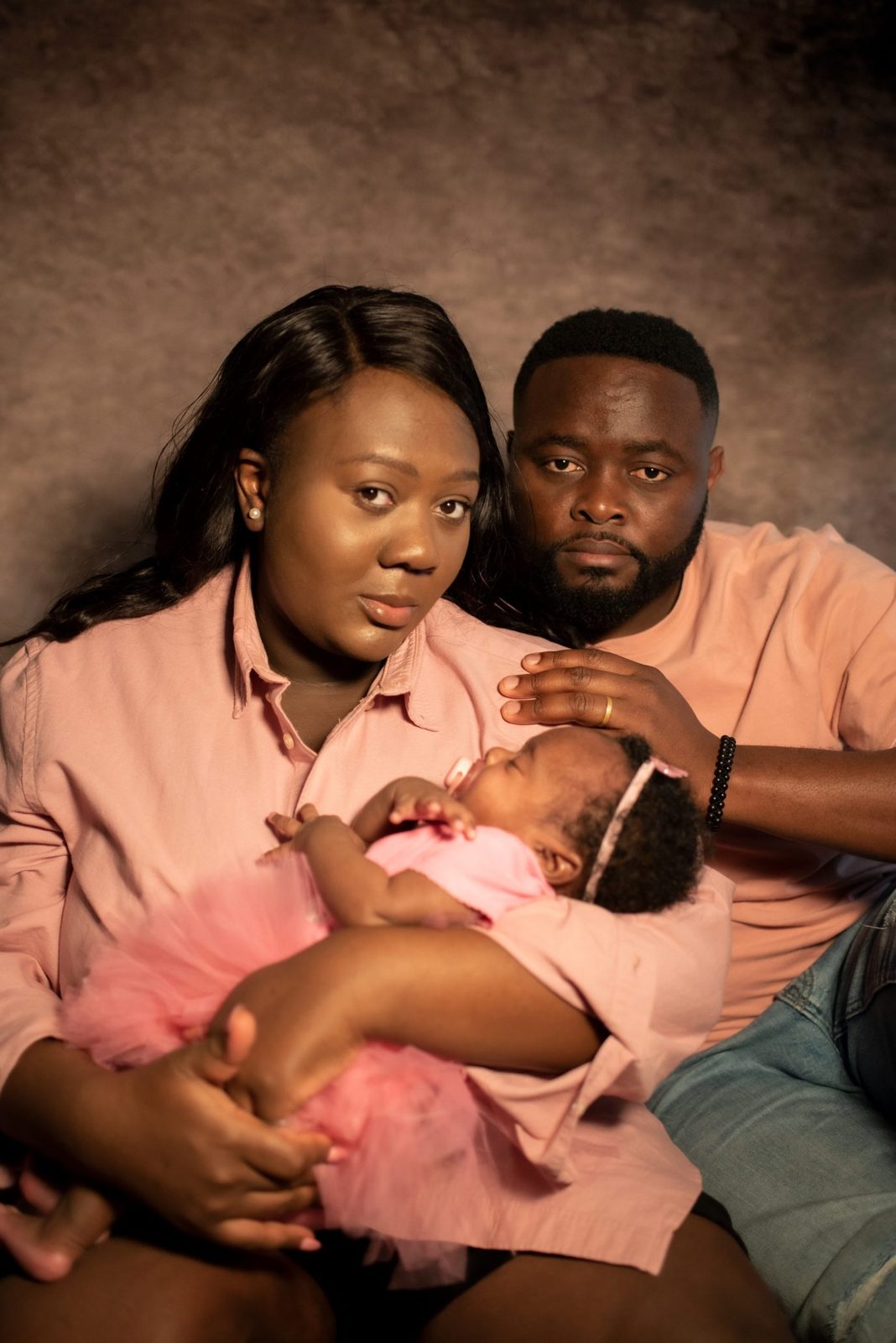 Maroofa & Family family session in Montreal — photographed by Keyris Rodriguez