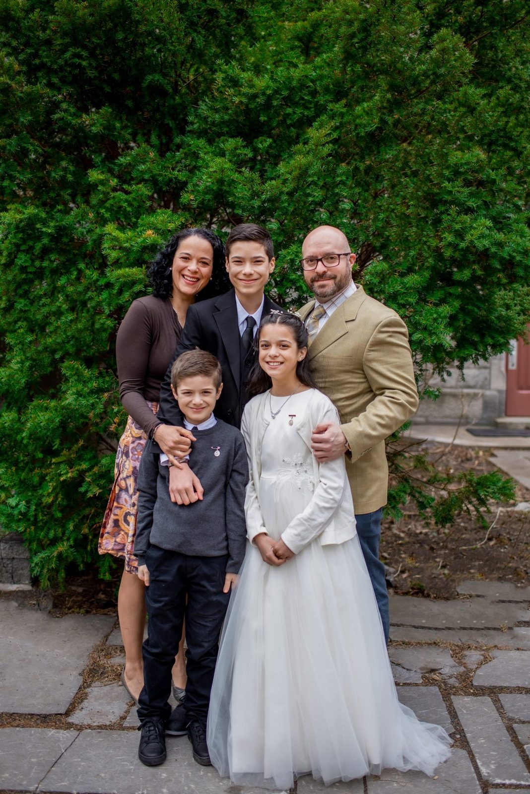 Paola & Family family session in Montreal — photographed by Keyris Rodriguez