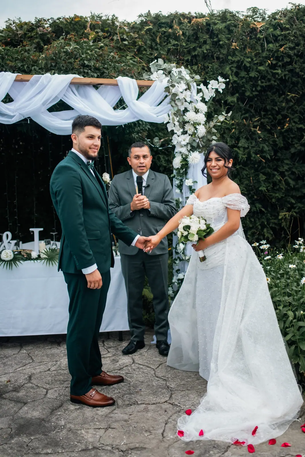 Leonardo & Isaura wedding — photographed by Keyris Rodriguez (14)